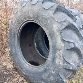 Бу  шина 600/70R30 BKT