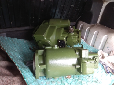 Ремонт ГСТ Гідрохода Гідростатична трансмісія John Deere 190D W Monoblock Boom