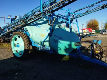 Обприскувач Berthoud Tracker 3200/28